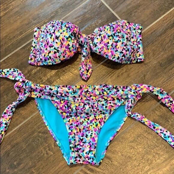 👙 Victoria’s Secret Bikini Set - Size XS - Bandeau Top and Tie-Side Bottoms - Picture 1 of 7
